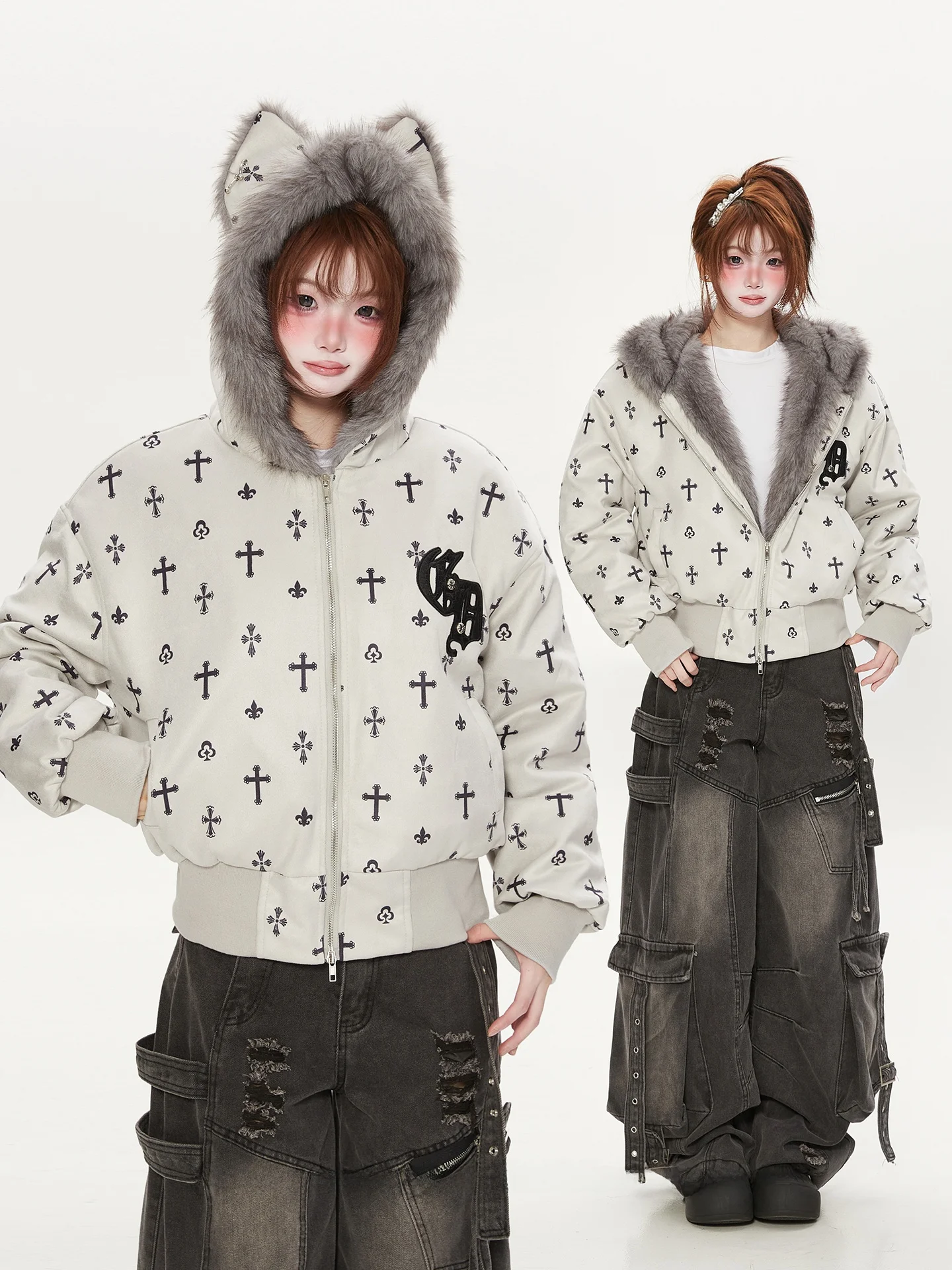 

Милая женская зимняя куртка с капюшоном и ушками кролика, плюшевая, корейский стиль, свободный крой, с принтом и меховым воротником