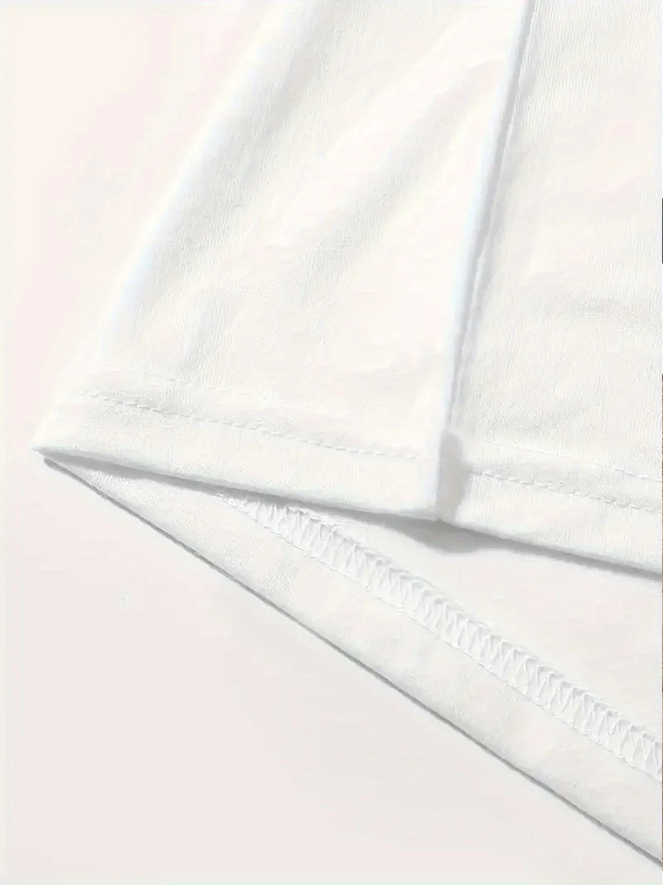 여성 캐주얼 반팔 티셔츠 - 블랙 플로럴 레터 프린트 (Dios es Bueno & Salmó 145:9 디자인), 라운드넥