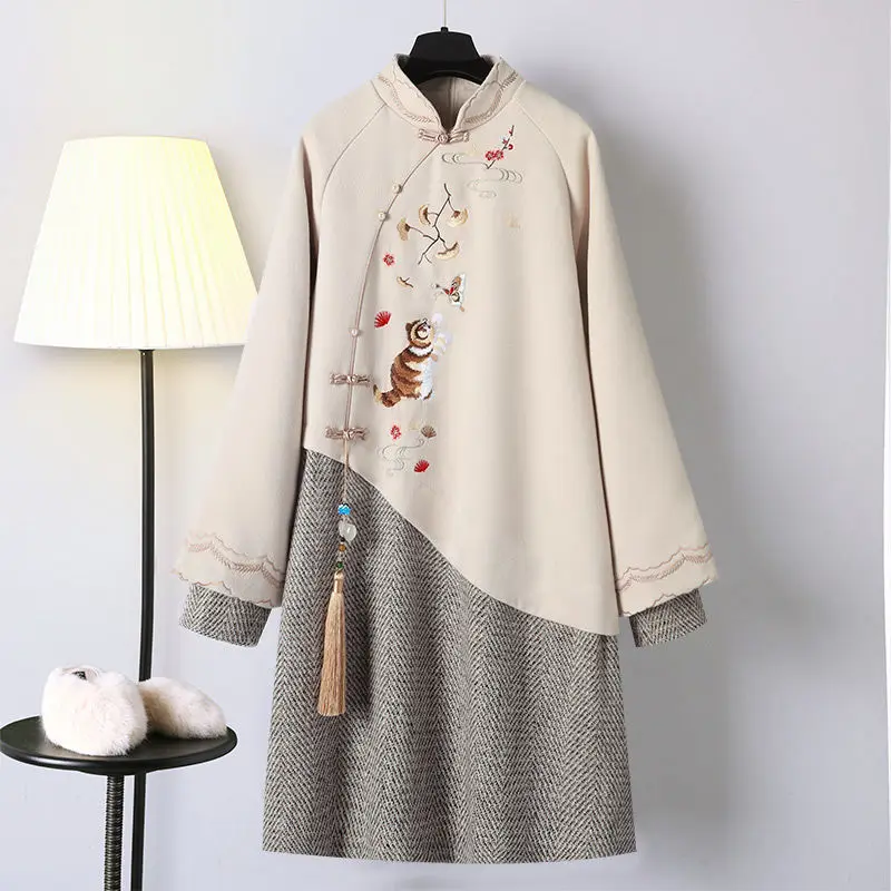 2025 Long Sweatshirt Chinese Dress Spring and Autumn Women's Loose Embroidered Cheongsam Casual Tang Suit New Hooded Sweater