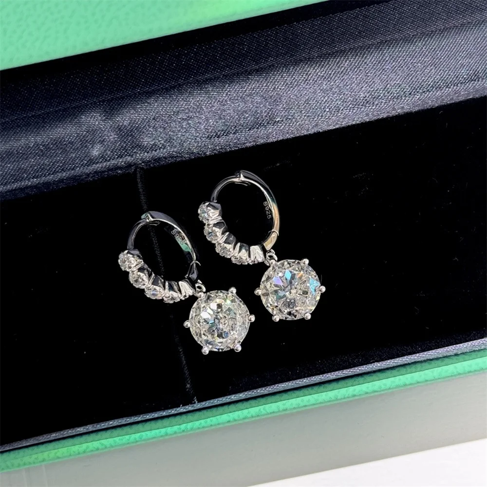 Six Claw Diamond Earrings With A High-End And Niche Design Simple And Versatile New 2024 Earrings