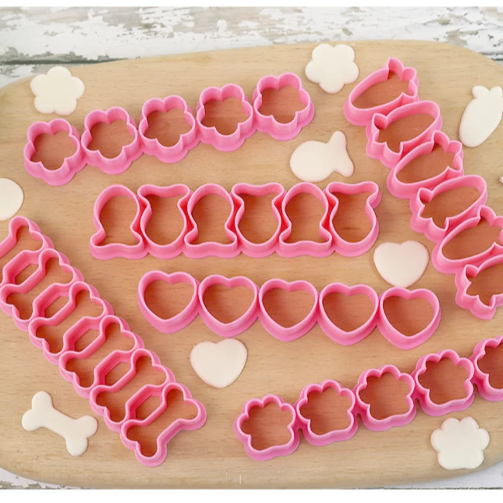 Mini Goldfish Cookie Cutters Fish Shaped Treats Plastics Baking Mold Small Bone Dog Paw DIY Cake Mould Pet Baking Tools