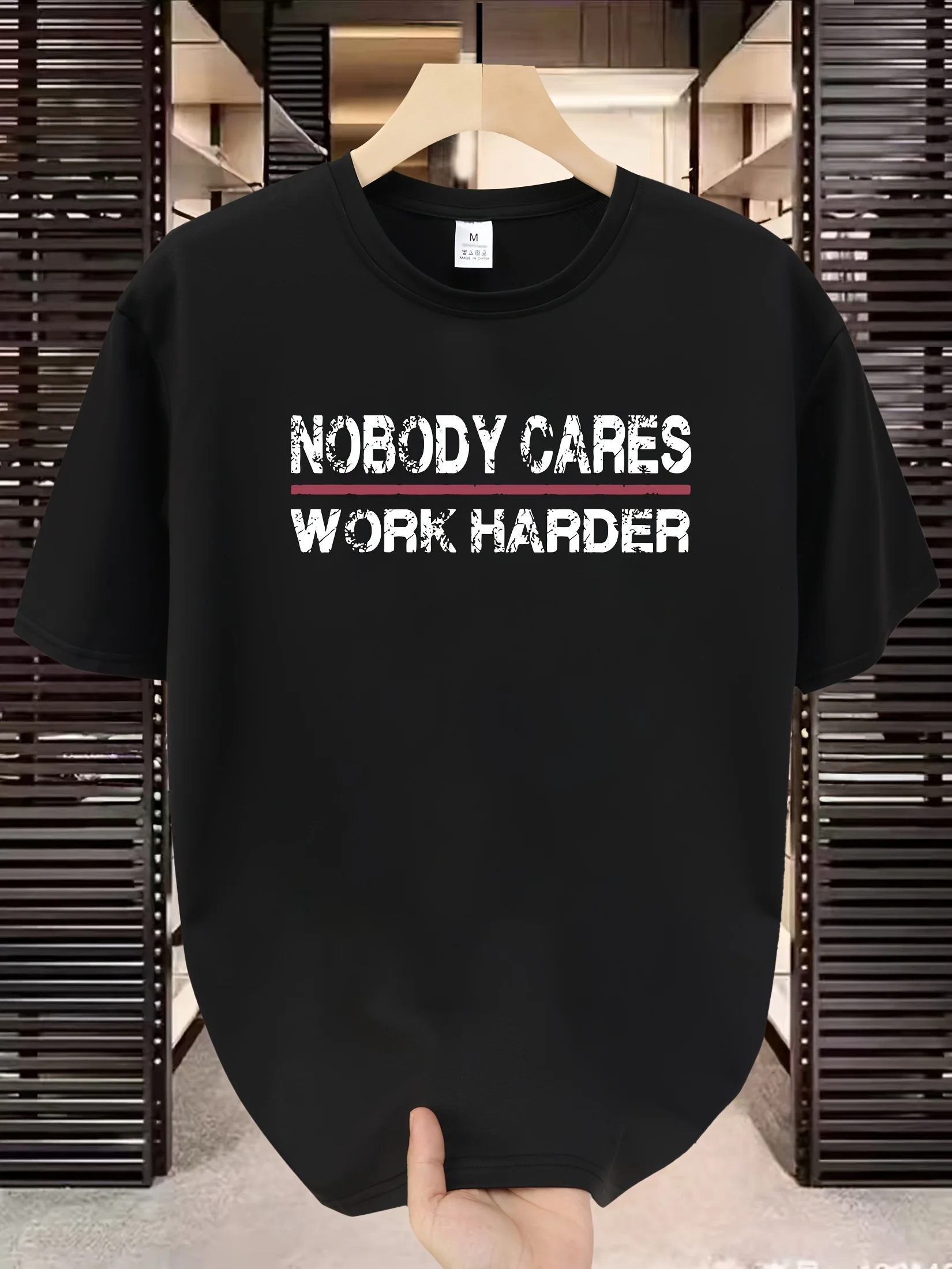 

Men's casual round-neck short-sleeved T-shirt