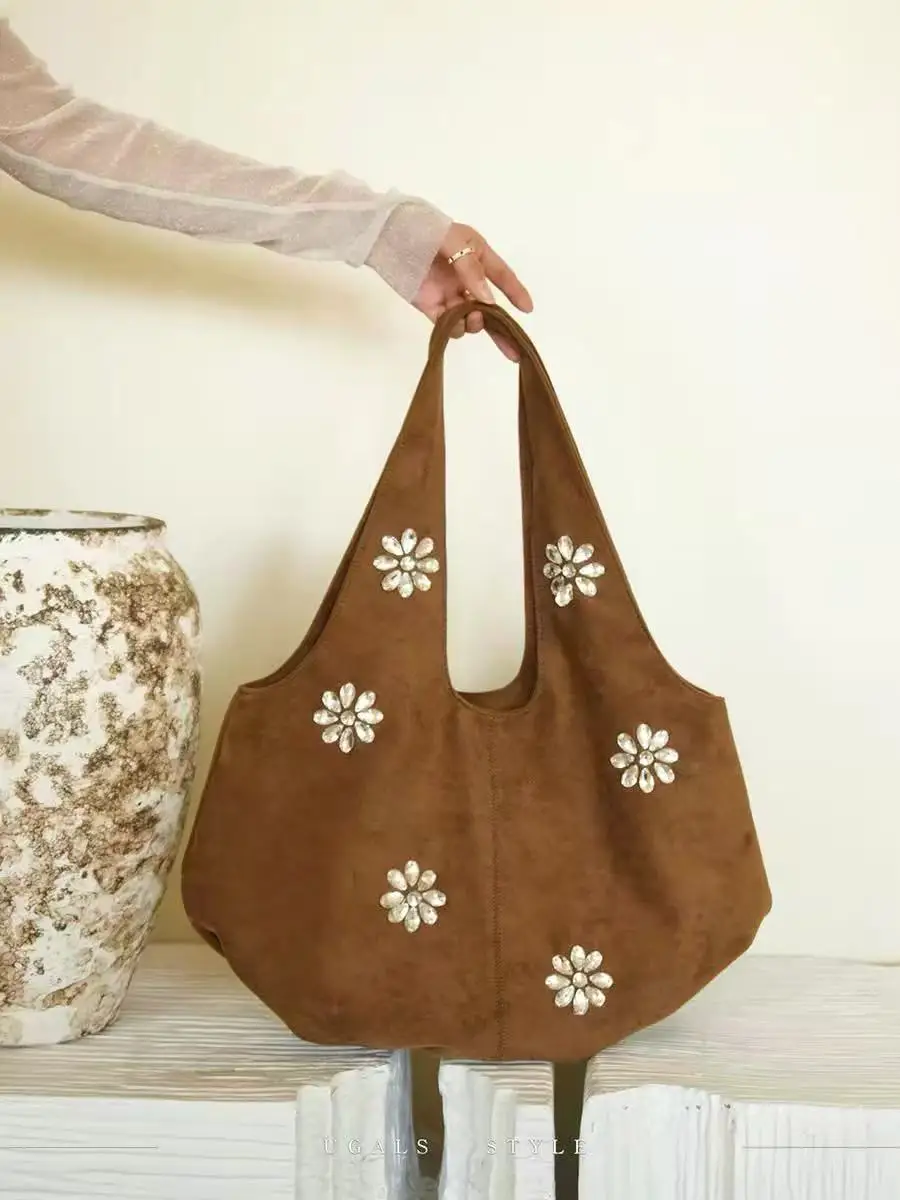 

Large Capacity Casual Tote Bag Fashion Velvet Women Handbag High Quality Bucket Bag Luxury Clutch Purse Shoulder Underarm Bag