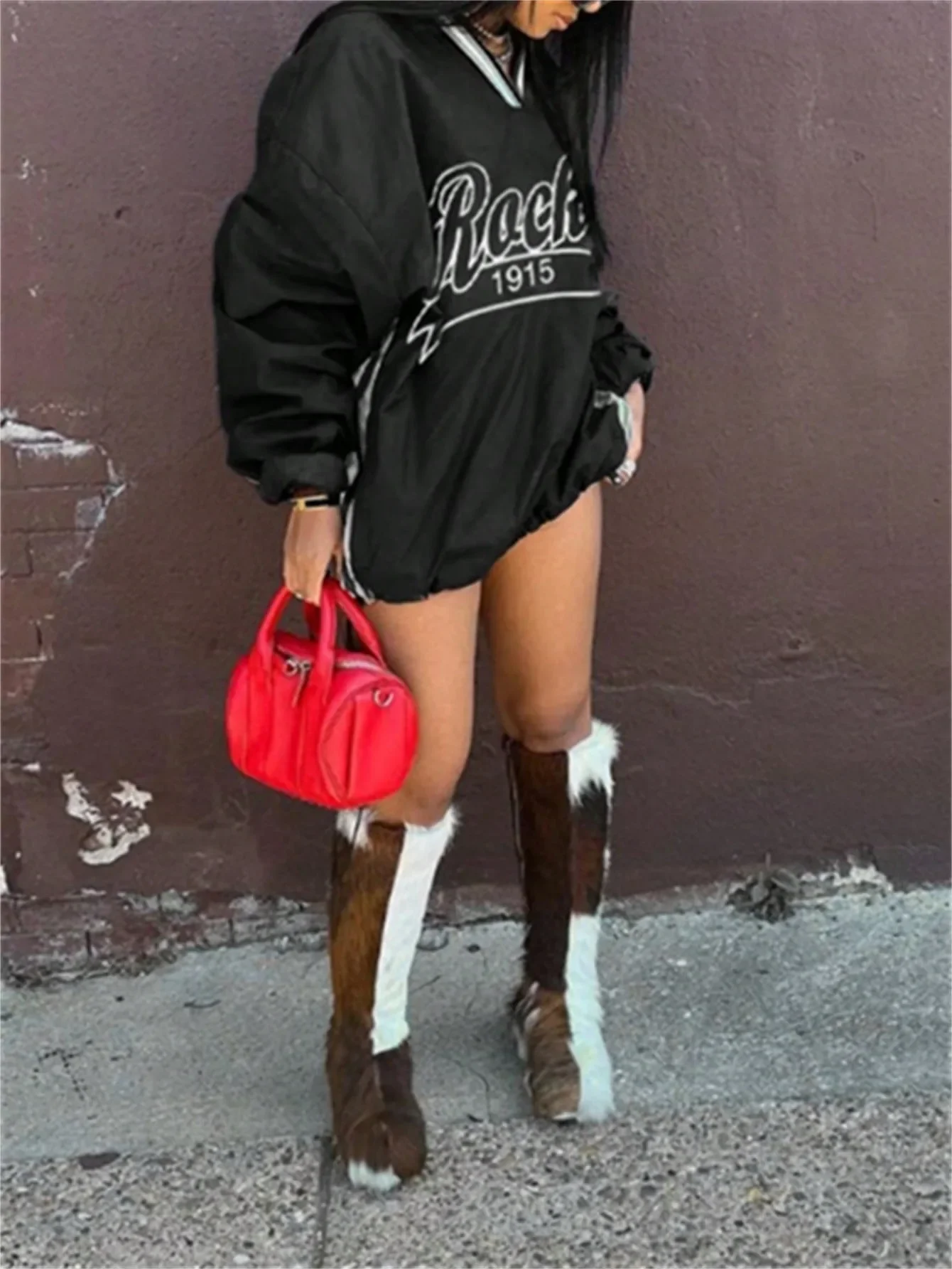 2025년 가을 여성 의류 미국 스트리트 캐주얼 여성 레터 프린트 컬러 블록 루즈 후드티 브이넥 긴팔 블라우스