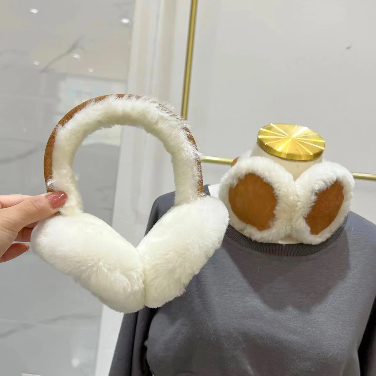 Women Winter Real Sheep shearling Earmuffs Girls Ski  Ear Covers for Cute Bow Ear Warmer Outdoor Ear Muff Fluffy Soft