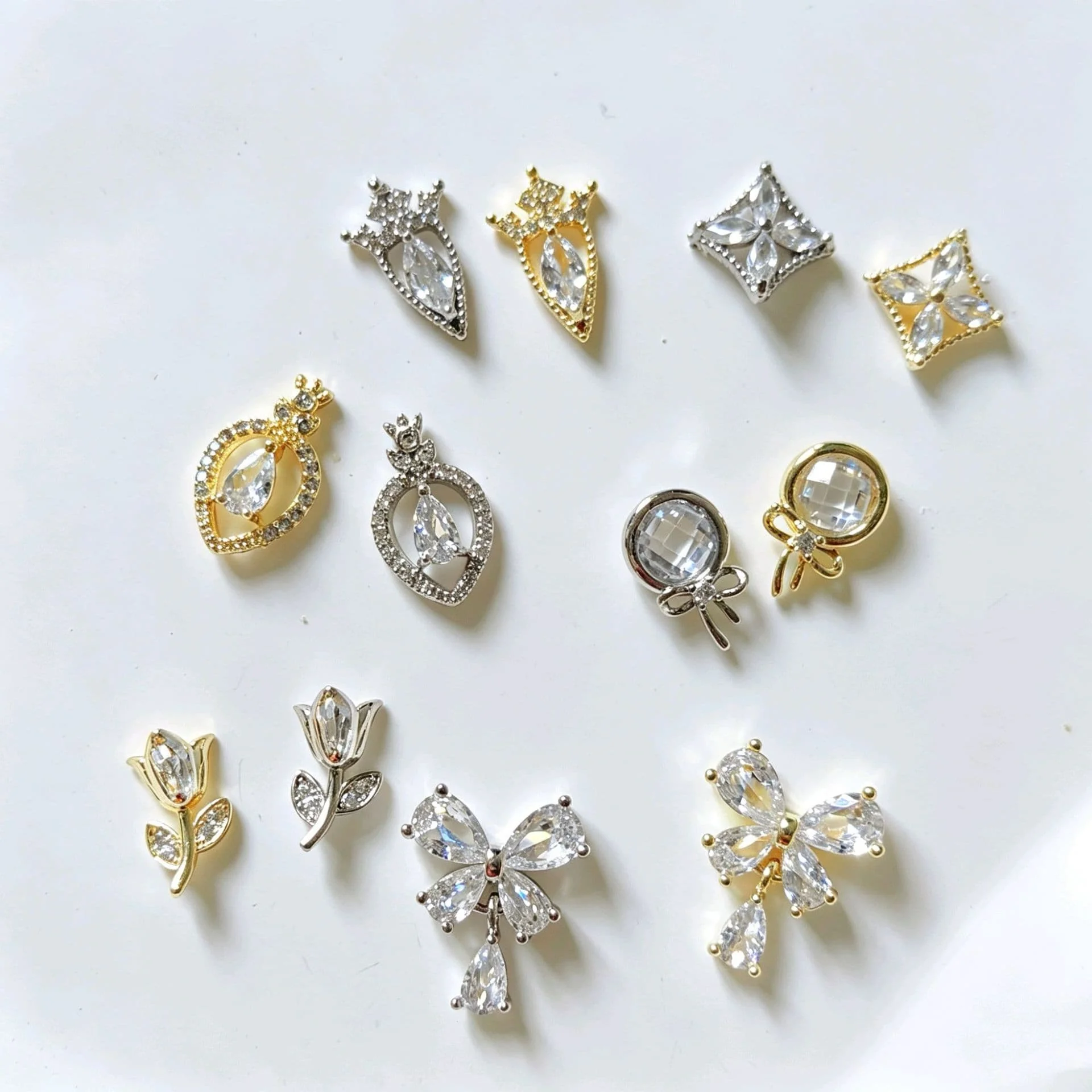 10pcs Japanese Tulip Bow Crown Flower Zircon Crystal Nail Art Decorations Luxury Manicure Accessories for DIY Nails