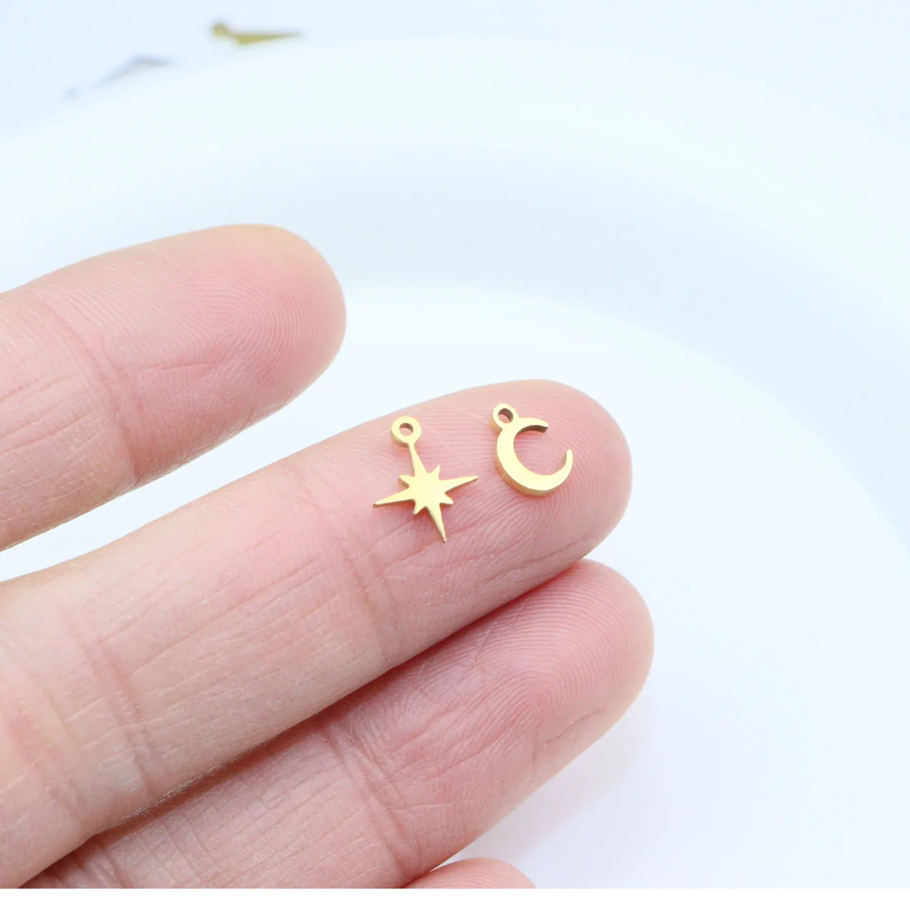 10 Stück Edelstahl glänzend Mini Stern Mond Charms Anhänger DIY Handwerk wasserdicht Damen Modeschmuck Zubehör – Detail 8