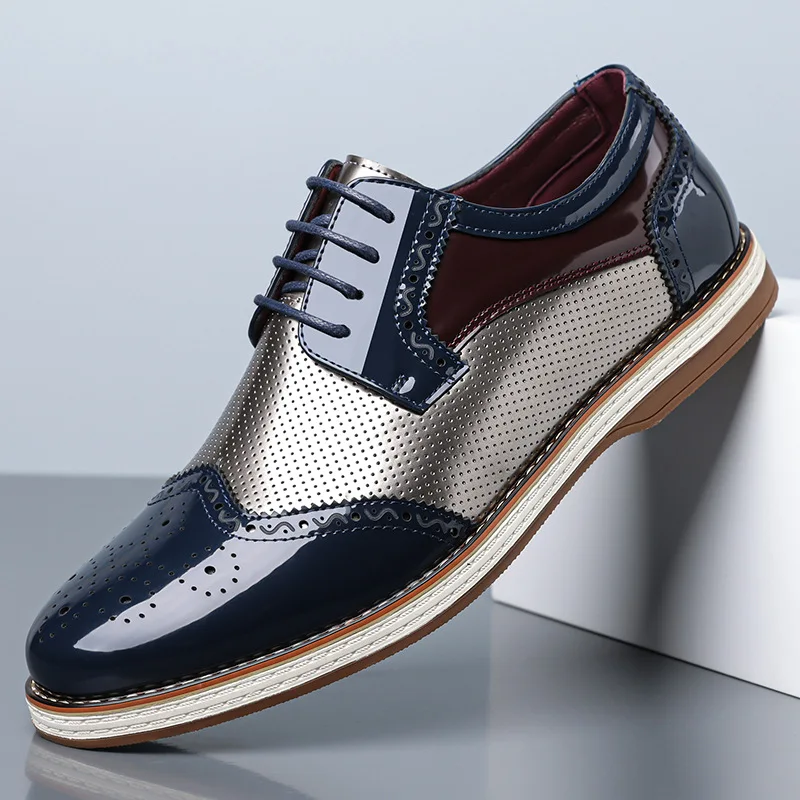 Spring New Shoes for Men Patent Leather Casual Designer Business Leisure Brogues Shoes Man Fashion Dress Shoes
