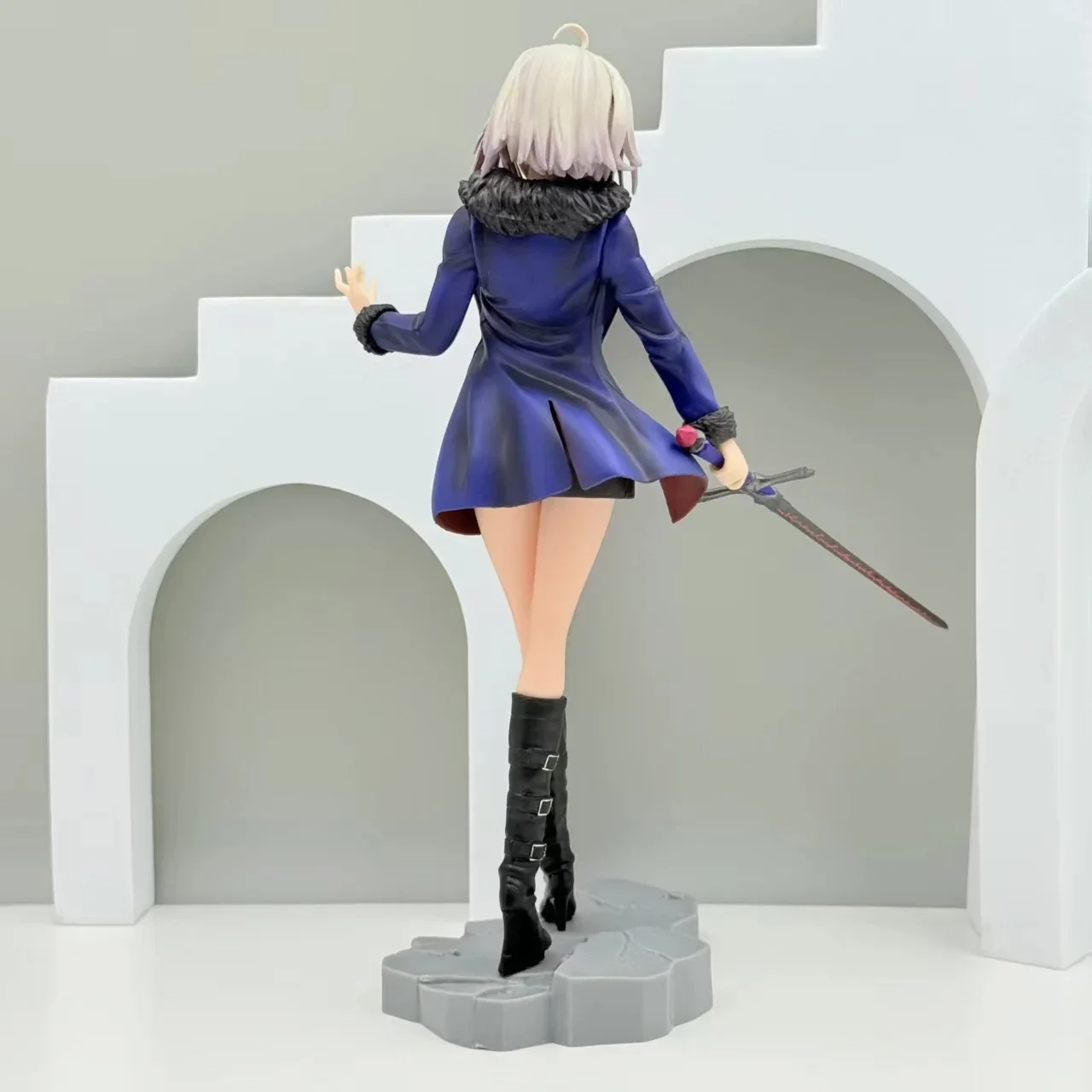 متوفر في المخزون الشكل فيجما ماكس مصنع مصير-الطلب الكبير المنتقم-جان أوف قوس ملابس كاجوال دمى الرسوم المتحركة نموذج ألعاب الزينة