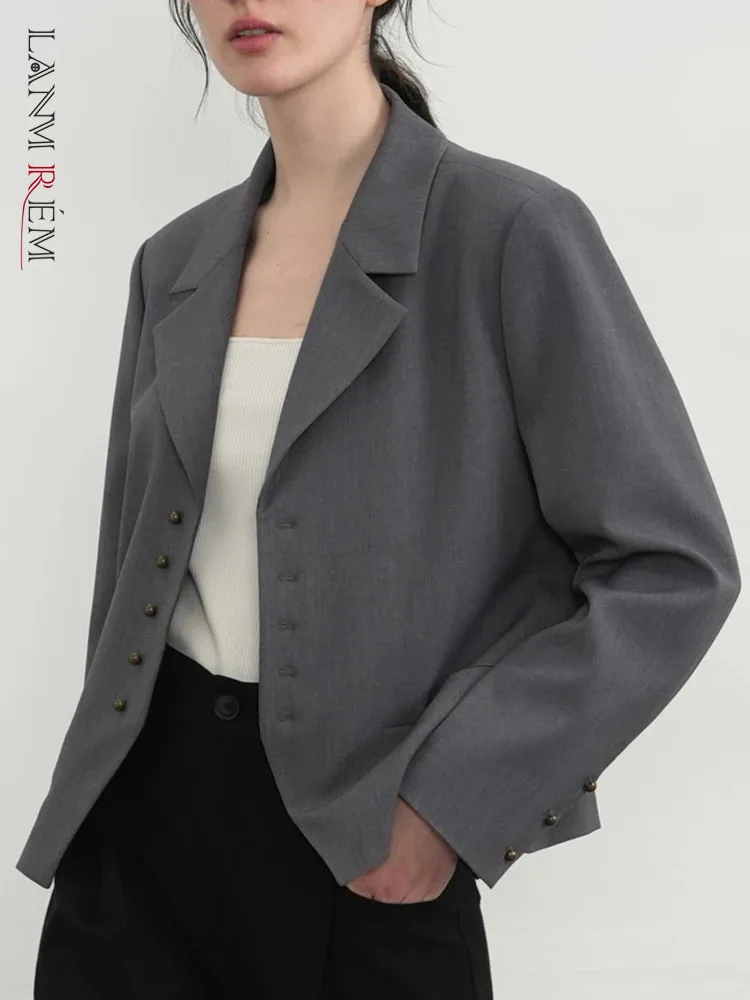 

[LANMREM] Minimalism Short Blazers For Women Notched Single Breasted Office Lady Jackets Fashion Coat 2024 Autumn New CP3372