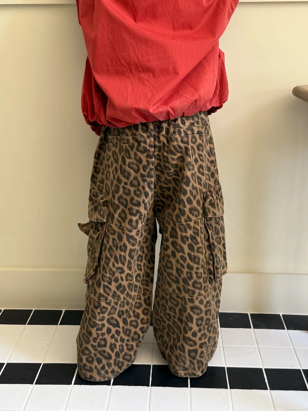 

2025 Autumn Baby Girl Leopard Print Large Pocket Cargo Straight-Leg Trousers Children's Versatile Casual Wide-Leg Trousers