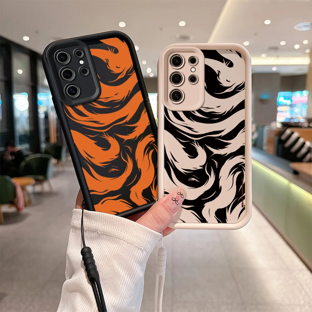 Anime Nine-Tailed Fox N-Narutoes Phone Case for Samsung S24 S23 S22 S21 S20 Note 20 FE Plus Ultra 5G Soft Cover With Hand Strap