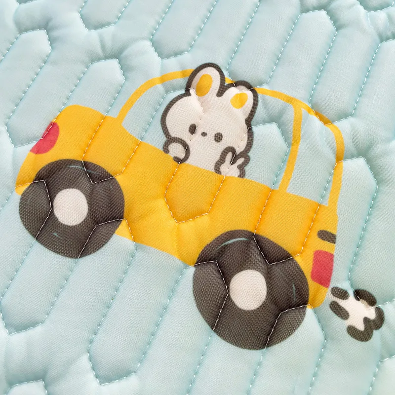 Anpassbares, klassisches A-Kühl-Luftfaserbett aus Seide mit frischem Cartoon-Druck für Schlafzimmer, zweiteiliges oder dreiteiliges Set