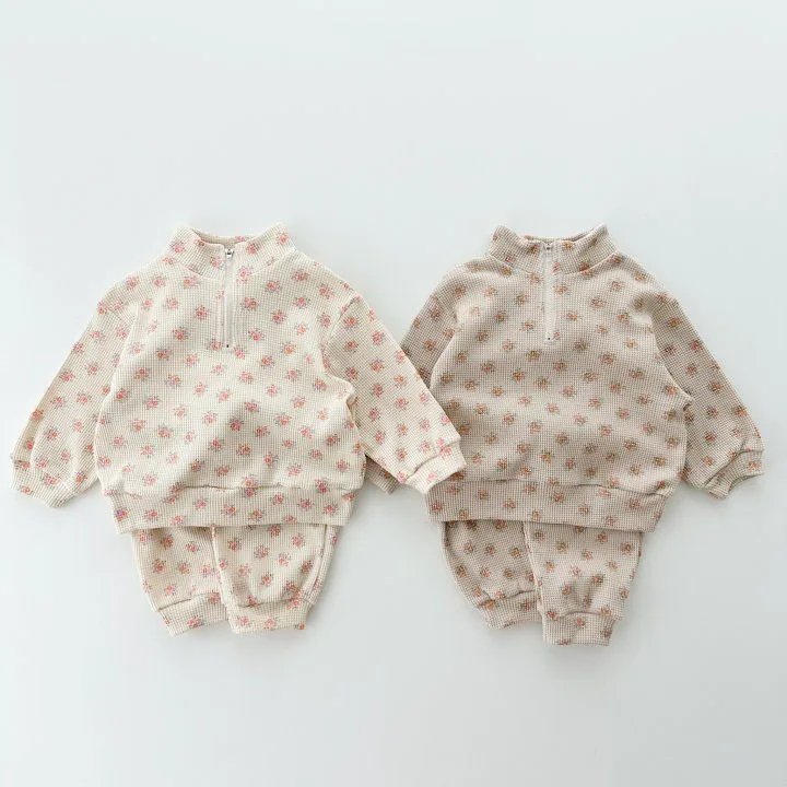 

Girls' Set Autumn 2024 New Product Sized Girl Baby Stand Up Neck Fashionable Fragmented Flower Bathroom Pants Two Piece Set