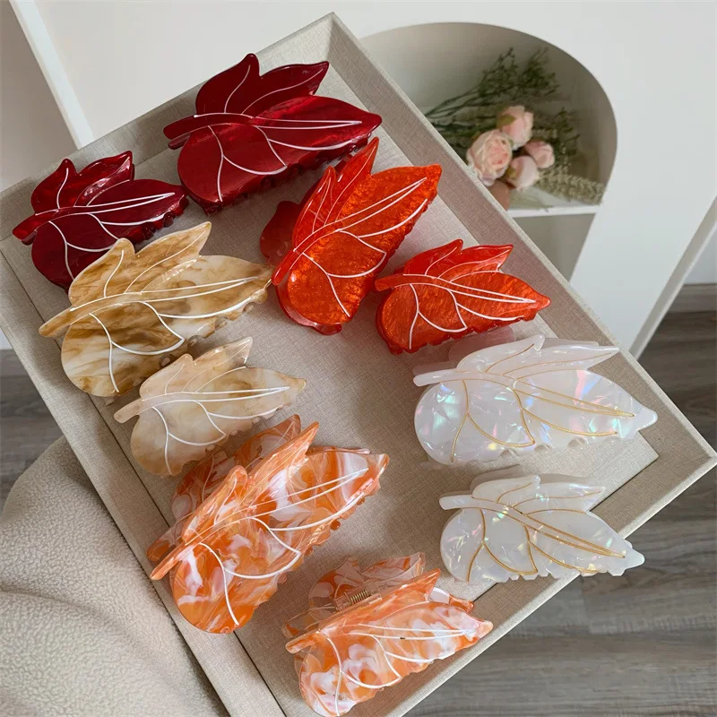 

DuoShang 10CM Large Maple Leaf Hair Claw Plant Series Acrylic Claw Clips Summer Crab Hair Clips for Women Girls Hair Accessories