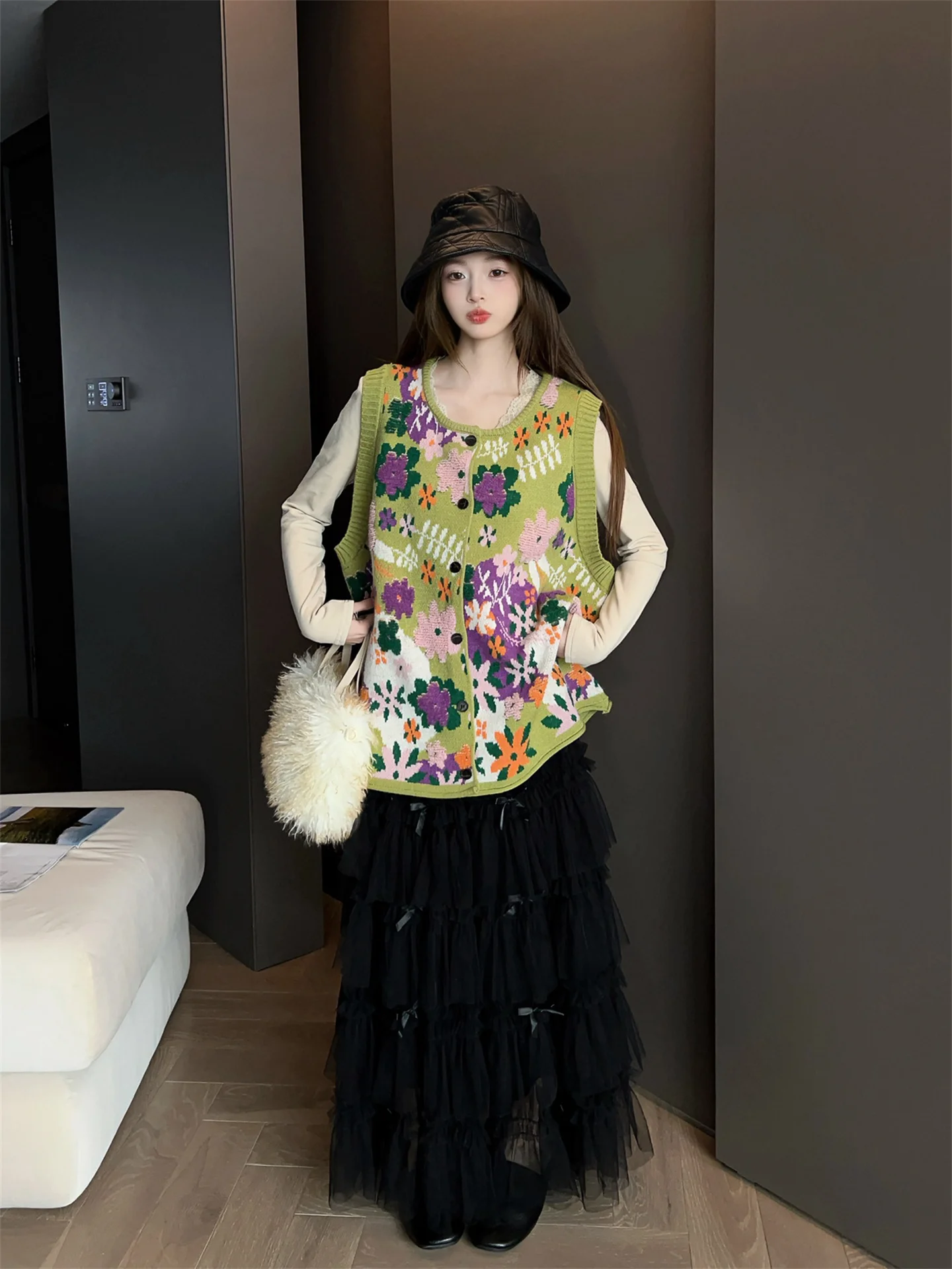 

Faionable Vintage Knitted Sweater Vest Open Cardigan Women's Early Spring 2026 Slimming Top Trendy round Ne Single Button