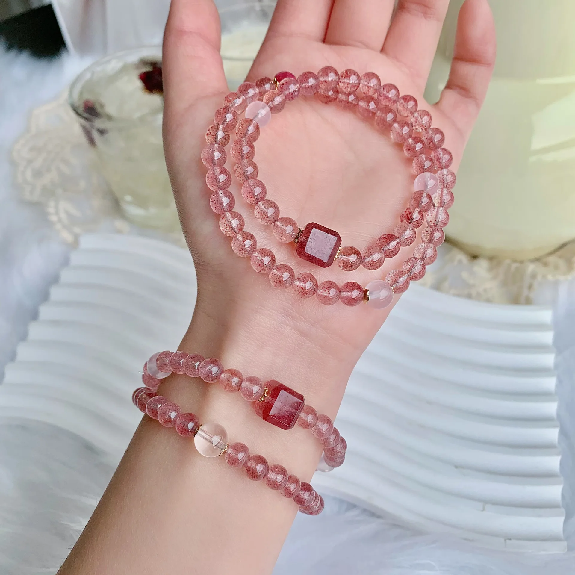 

Double Layers Strawberry Rose Quartz Crystal Beaded Bracelet for Women Adjustable Fashion Jewelry Drop-Shipping
