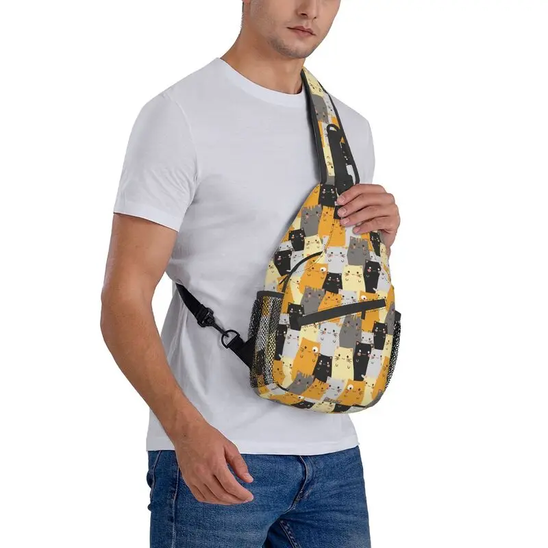 Mochila de hombro con estampado de dibujos animados de gatos para hombre, bandolera de pecho con tirantes, informal, divertida, para senderismo