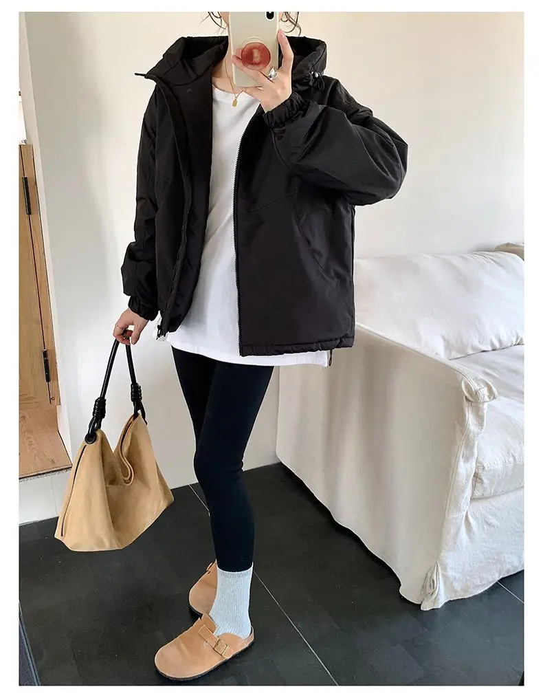 

Парка-пуховик женская, увеличенного размера, из искусственных и синтетических материалов, с элементами промышленного дизайна, выполненная методом промышленной обработки.