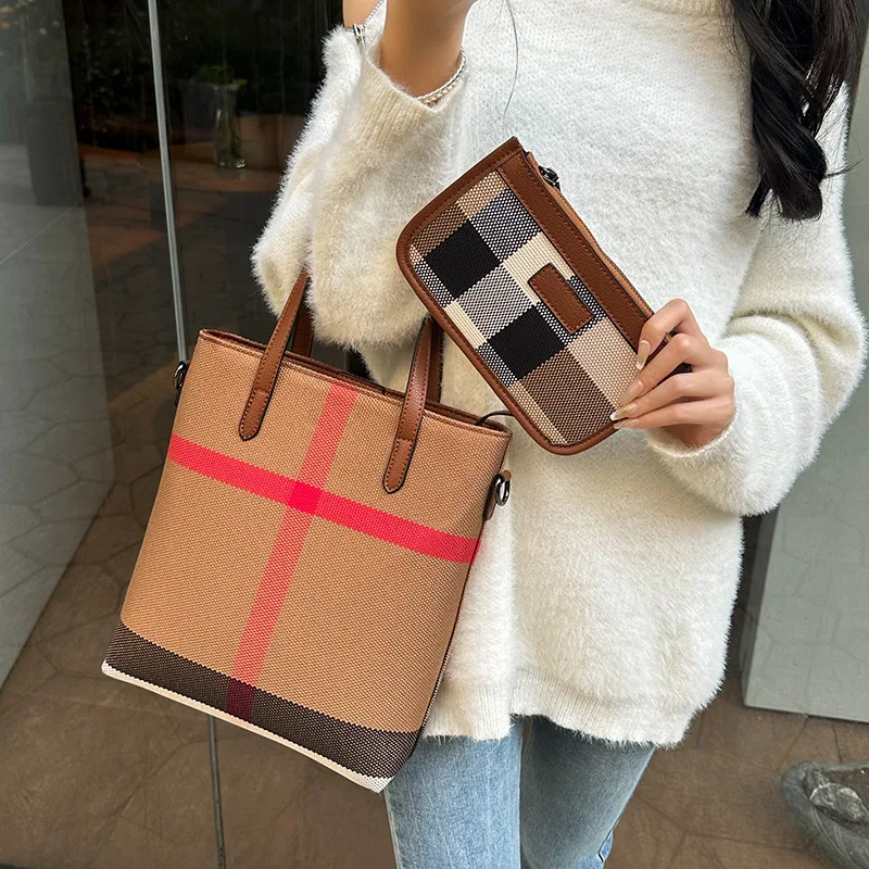 Stylish Classic Diaper Bag Women Crossbody Messenger Bag Luxury Designer Handbag Elegant Leather Large Capacity Tote Bag