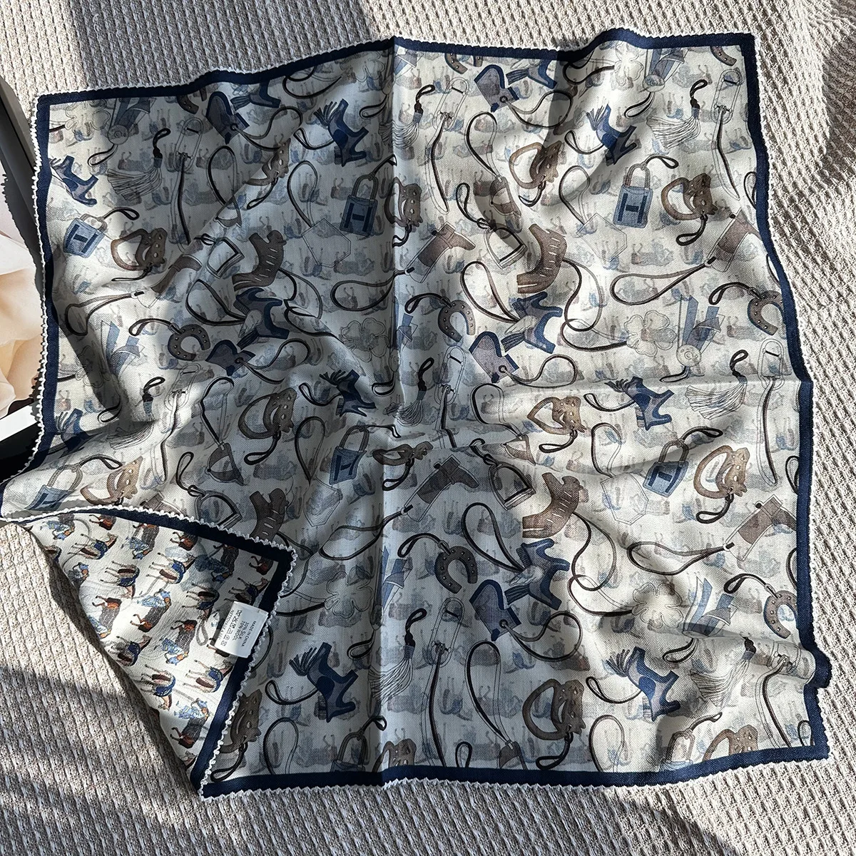 High End 30% Silk+70% Wool Scarf Retro Fashion Printed Autumn and Winter High-end Shawl 65x65cm Square Scarf