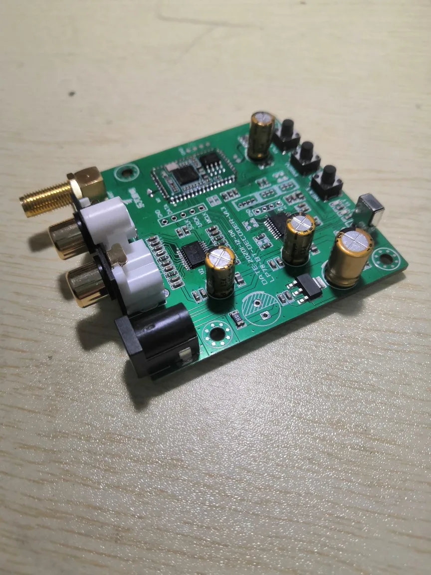 

Плата декодирования Bluetooth с дистанционным управлением QCC5125 PCM5102 Bluetooth 5.1LDAC APTX-HD