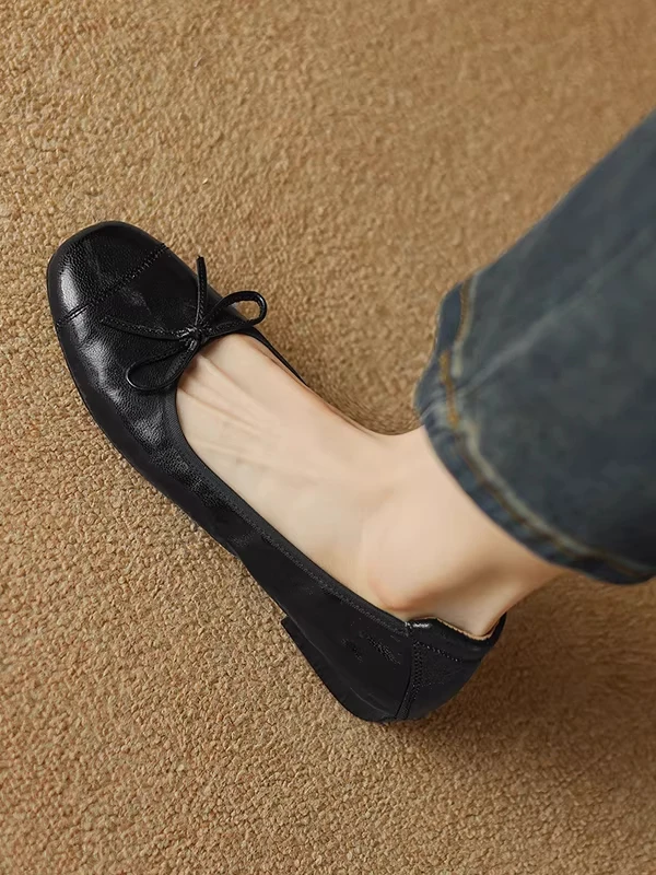 ソフトレザーバレエフラットシューズ女性のラウンドトゥスリッポンバタフライノットカジュアル快適な春夏ファッション靴