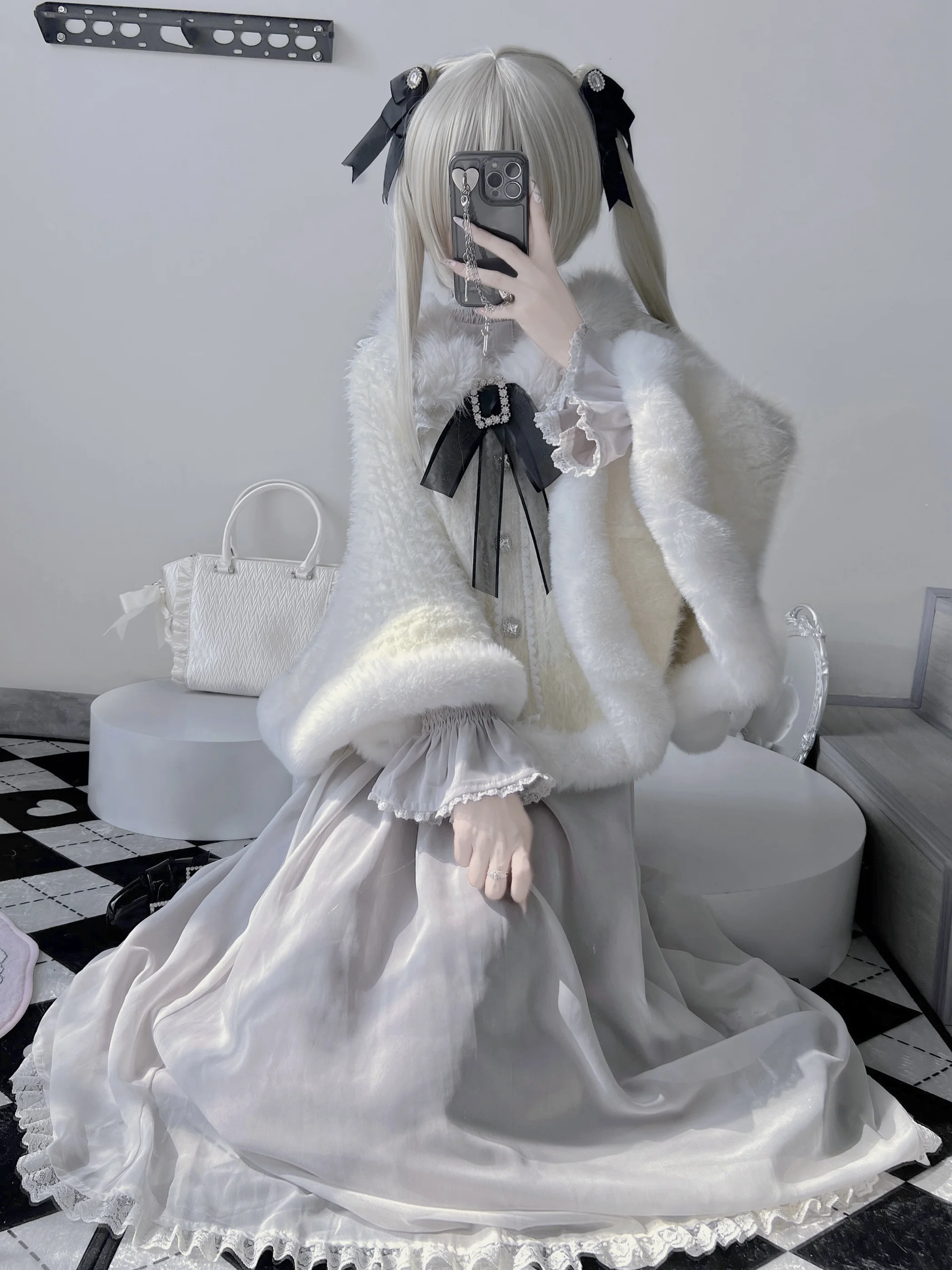 Japonais doux soeur hiver chérie pull Cape femme Production de masse Mine cravate douce Lolita arc strass Cape pour les femmes