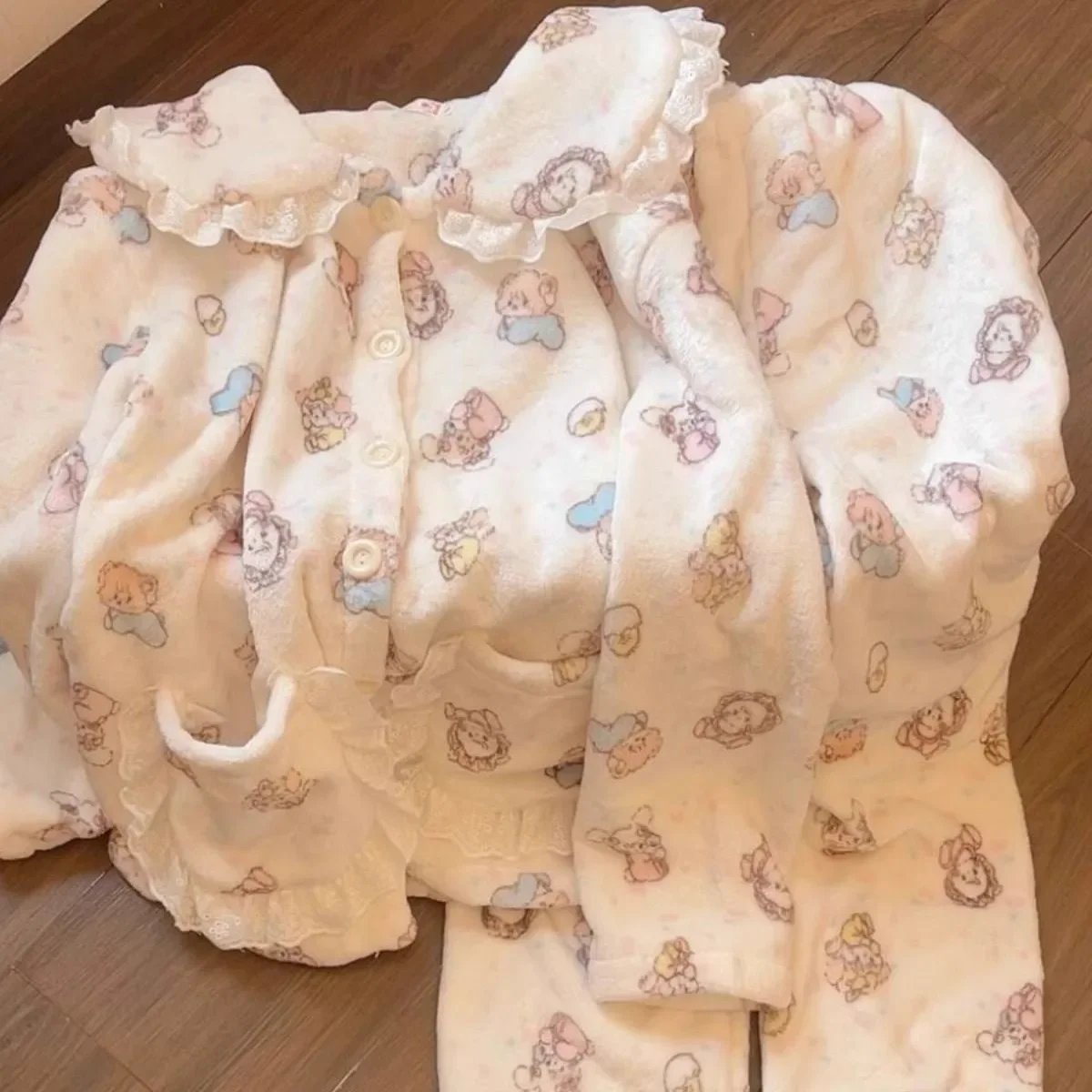 سميكة طوق بكلاب ميكو دمية ملابس المنزل النسائية ملابس خاصة الشتاء نمط جديد أفخم الدانتيل لطيف ملابس المنزل في الهواء الطلق يمكن ارتداؤها