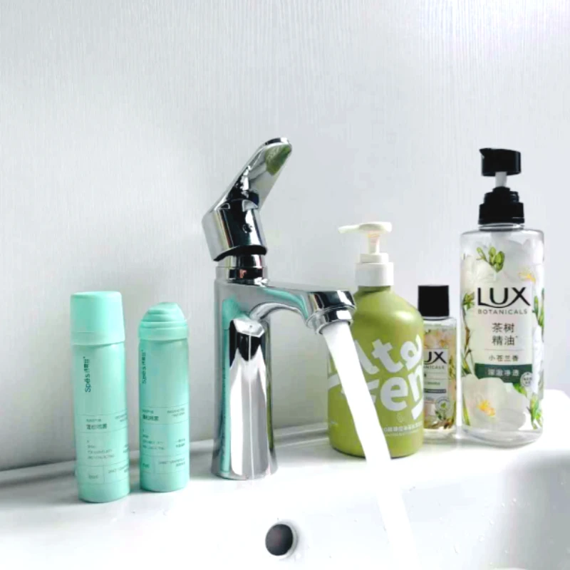 

Household wash basins, wash basin faucets, toilets, toilets, hot and cold water basins, chrome faucets.