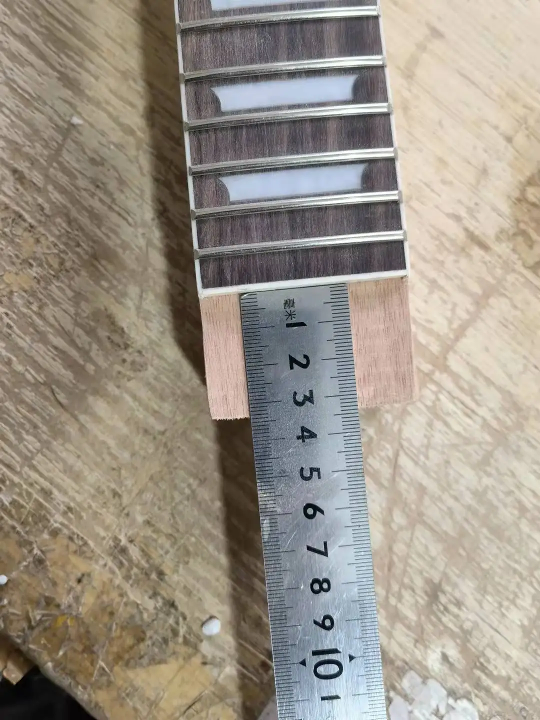 1pcs unfinished electric Guitar neck  mahogany made 22 fret 24.75 inch set in heel width 56mm 42 mm nut