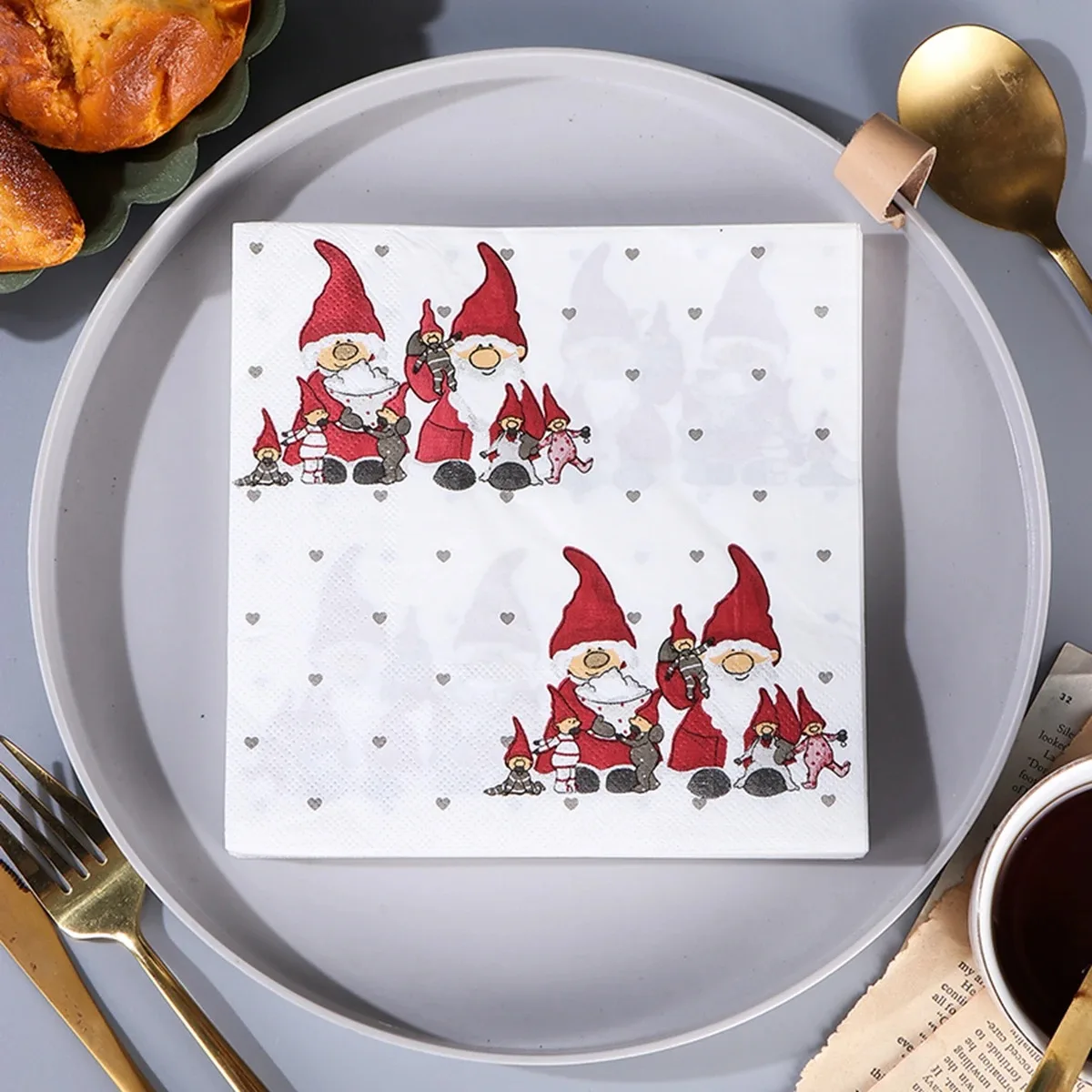 Christmas Disposable Paper Napkins Gnome Family Heart Dot Print Paper Napkins for Xmas Dinner Table Holiday Party Home Decor