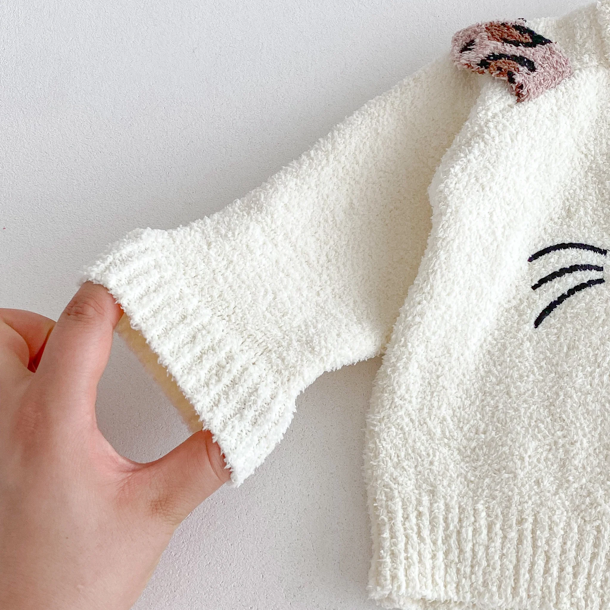 Trendiges, weiches Strickpullover-Set im koreanischen Stil für Mädchen, Baby-Hose mit Leopardenmuster und ausgestelltem Bein, modisches zweiteiliges Outfit. – Detail 6