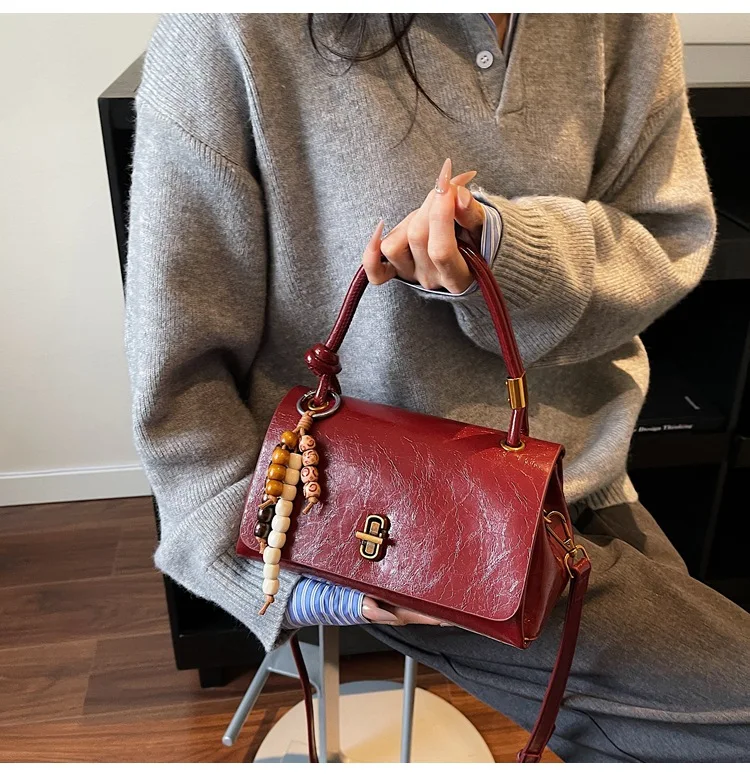 2025 트렌디 여성 크로스바디 백 레트로 소프트 PU 가죽 작은 사각 메신저 백 조절 가능한 스트랩 일상 캐주얼 오피스용