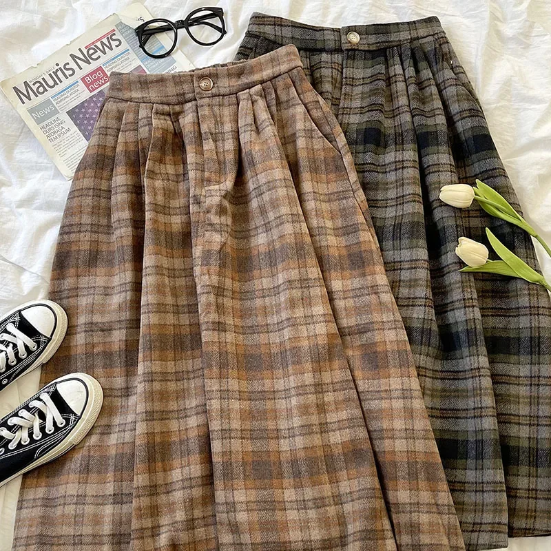 Autumn/winter New Style Japanese Vintage Women's Plaid Loose High-waisted A- line Thickened Draped Woolen Skirt Trendy