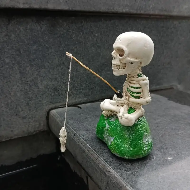 Halloween Fish Skeleton Spooky Cute Miniature Resin Fishing Skeleton Figurines Landscape Gothic Garden Decor Halloween Figurines