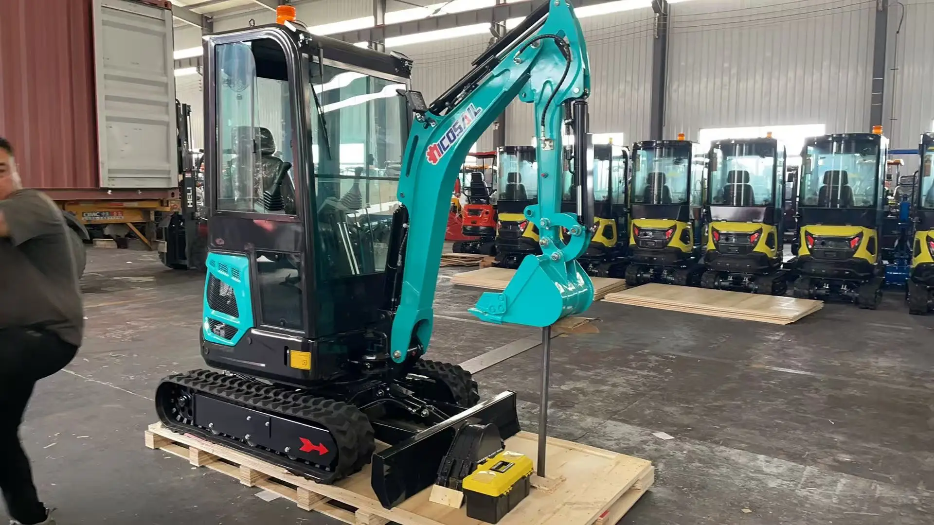 

Fully functional main reducer, small excavator, customized product for small excavators