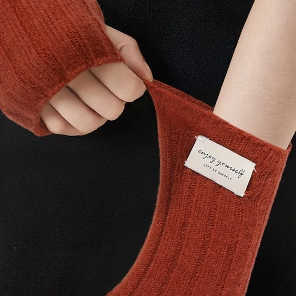 أزياء اللمس قفازات الشتاء طول المعصم الدفء قفازات محبوكة بلون أصابع قفازات الخريف