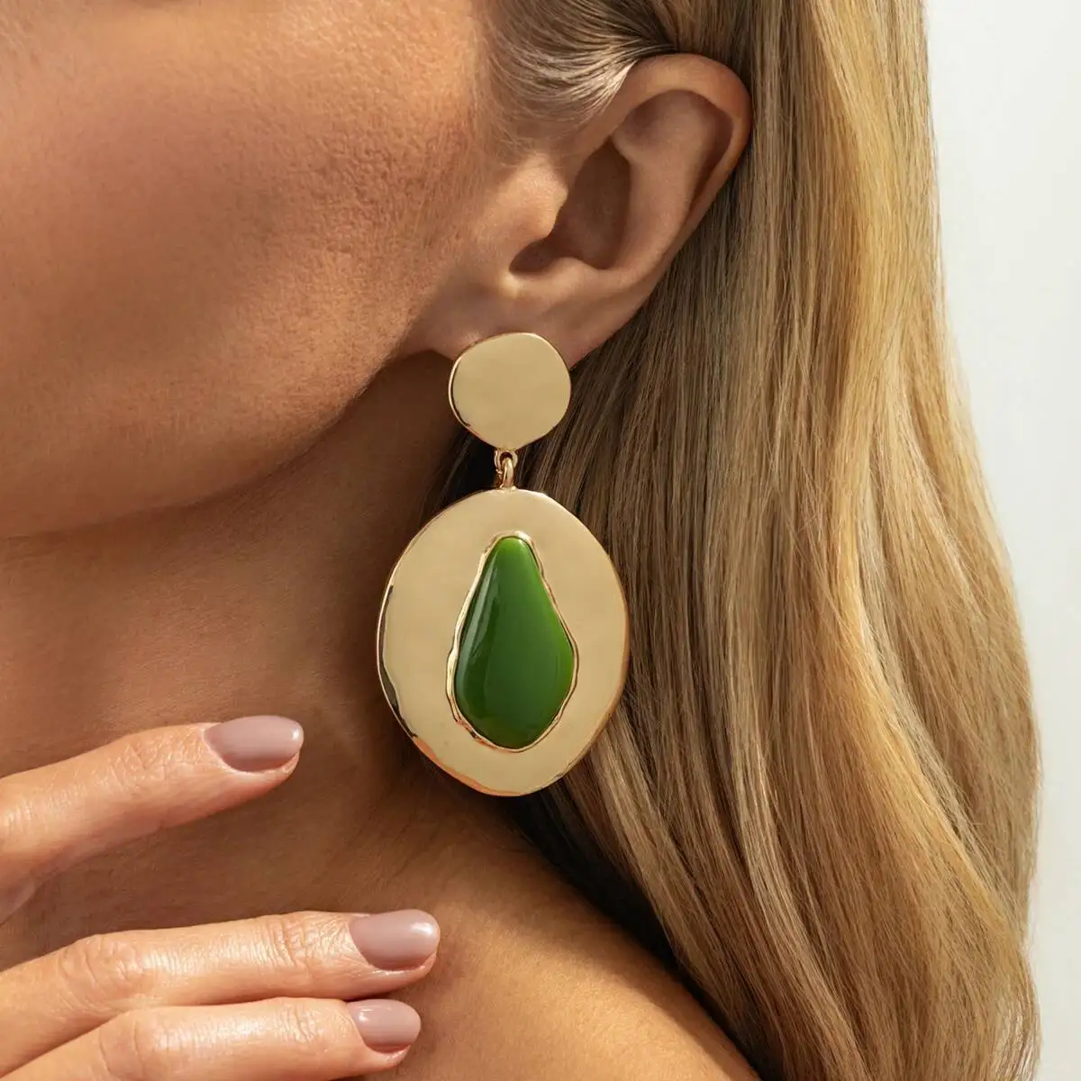 

Vintage Gold Color Geometry Oval Metal Drop Earrings Women Trendy Green Acrylic Stone Earring Luxury Party Jewelry Gift