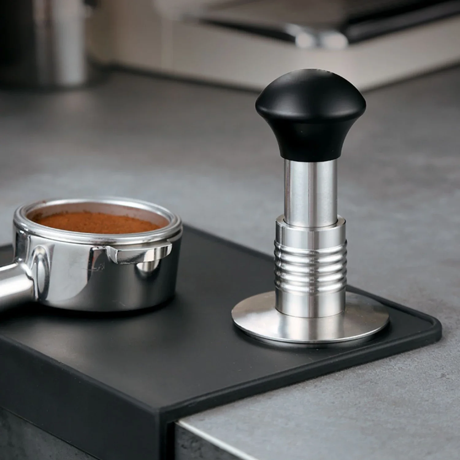 

New Design Stable Impact Constant Pressure Tamper Barista Hammer Tools Force Tamper Stainless Steel Coffee Powder Coffee Tamper