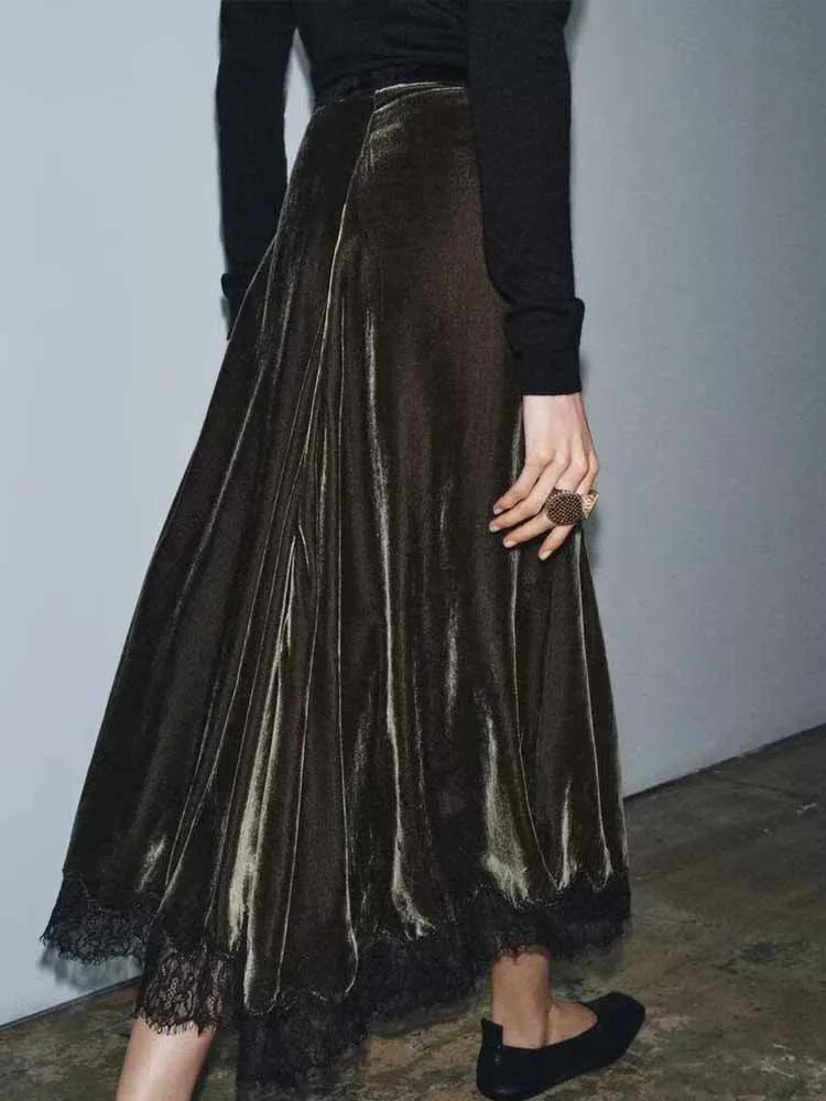 النمط الأوروبي والأمريكي الشتاء الوافدين الجدد ملابس نسائية عصرية وبسيطة تنورة دانتيل مخملية عالية الخصر