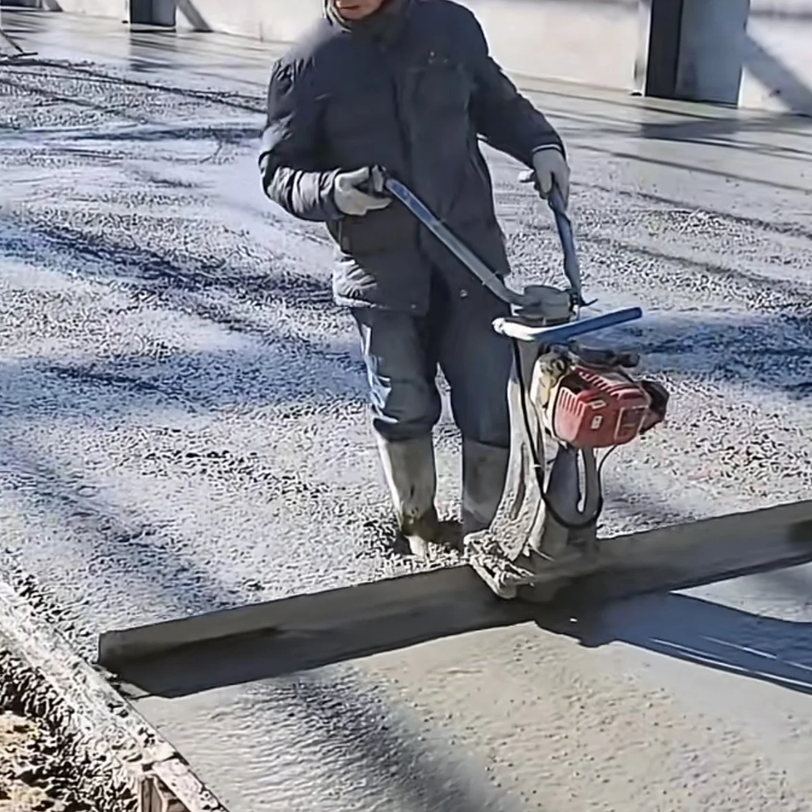 

Portable Hand Push Vibration Ruler Feet Leveling Ruler Concrete Pavement Construction Intelligent Concrete Flattening Ruler