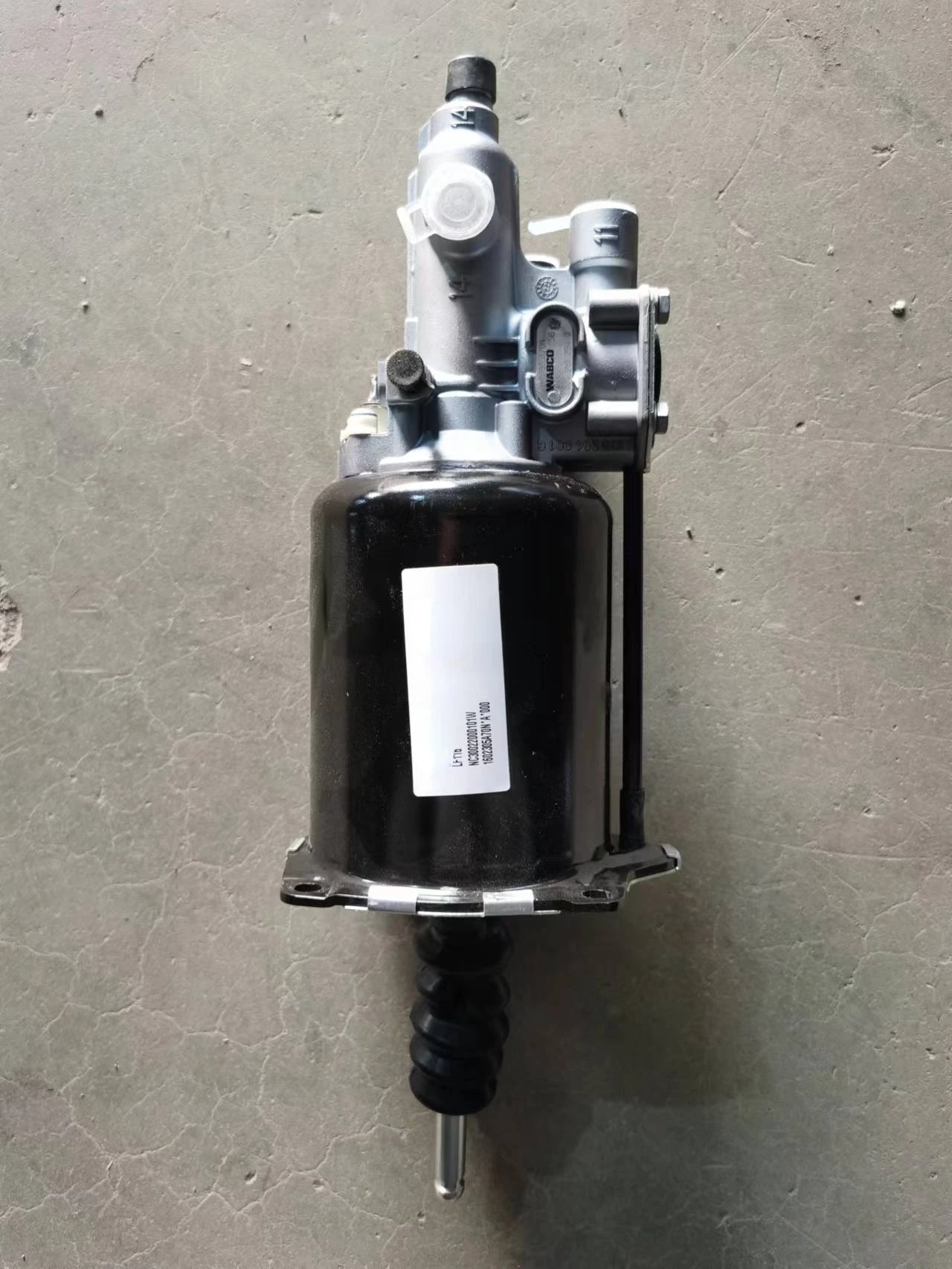 for Qingdao Liberation Jh6 Clutch Cylinder Original Factory Clutch Booster Pump