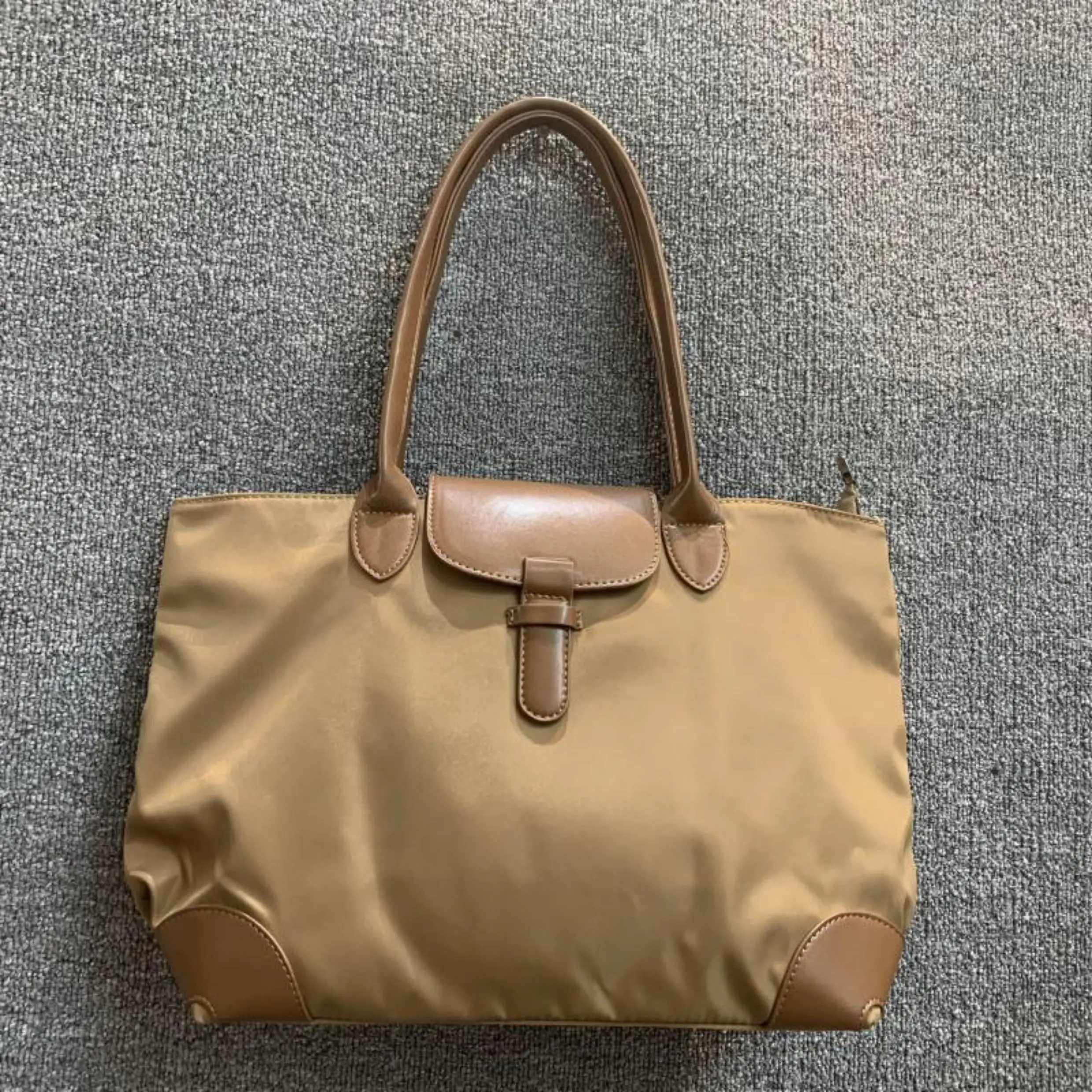 Designer Brand Fashion Women's Bag Waterproof Nylon Men's and Women's Universal Handhold Armpit Large Capacity Shopping Bag