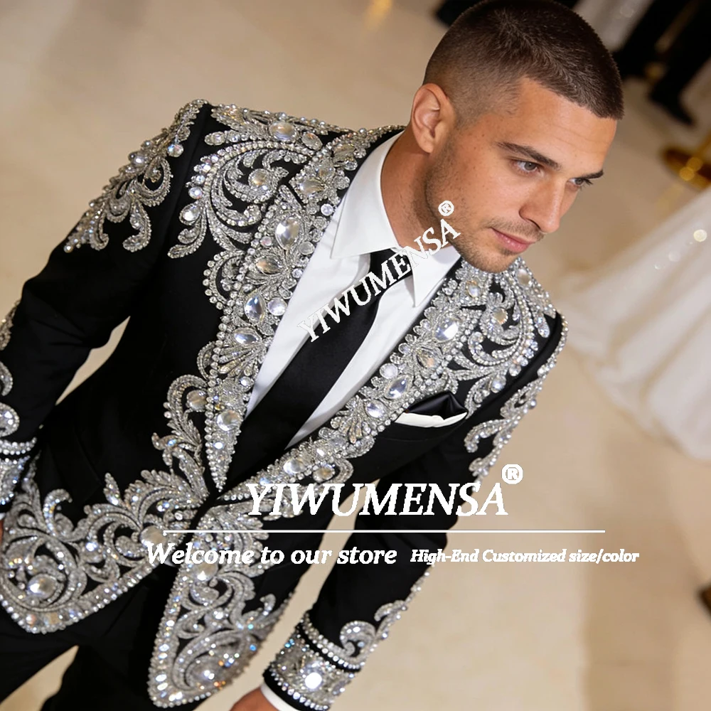 ชุดทักซิโด้แต่งงานประดับด้วยลูกปัดสวยงาม ทรงเข้ารูป ปกแหลม ชุดสูทสำหรับงานพรอม ชุดเจ้าบ่าวสำหรับงานเลี้ยง ออกแบบตามสั่ง