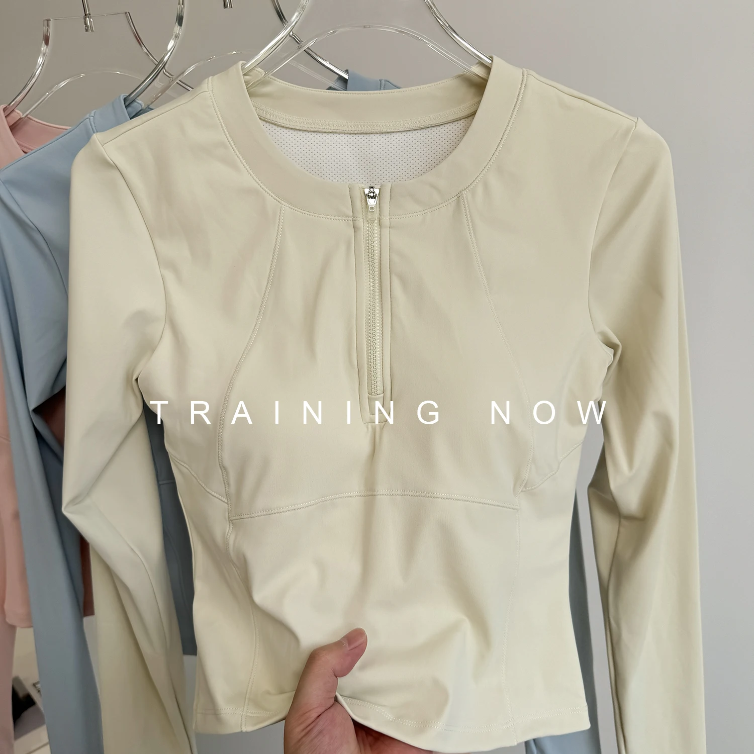 

Женская осенняя облегающая одежда для йоги с нагрудниками и спортивными топами для похудения. Высококачественная одежда для пилатеса и фитнеса.