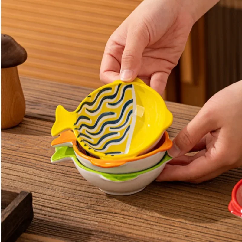 Japanese Creative Fish-shaped Ceramics Sauce Bowl Cute Cartoon Ceramic Condiment Dishes Family Kitchen Tableware Soy Sauce Dish