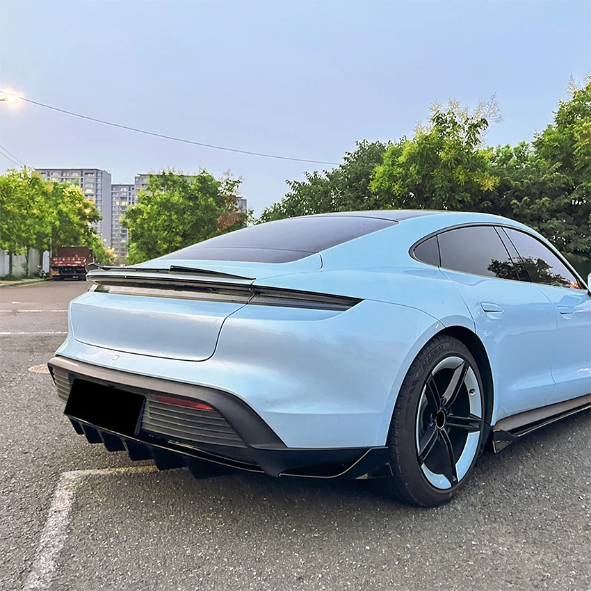 Для 2019 20 21 22 23 24 2025 Porsche Taycan Автозапчасти Задний бампер Диффузор Губный спойлер Разделитель Подбородок Комплект кузова Комплект регулировки автомобиля