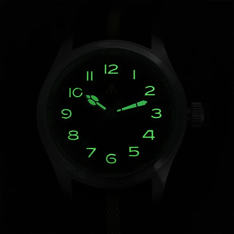 Militado ML08 Quartz Watch VH31 Movement Double Domed Sapphire Crystal Wristwatch Super C3 Green Luminous 38mm Vintage Watches