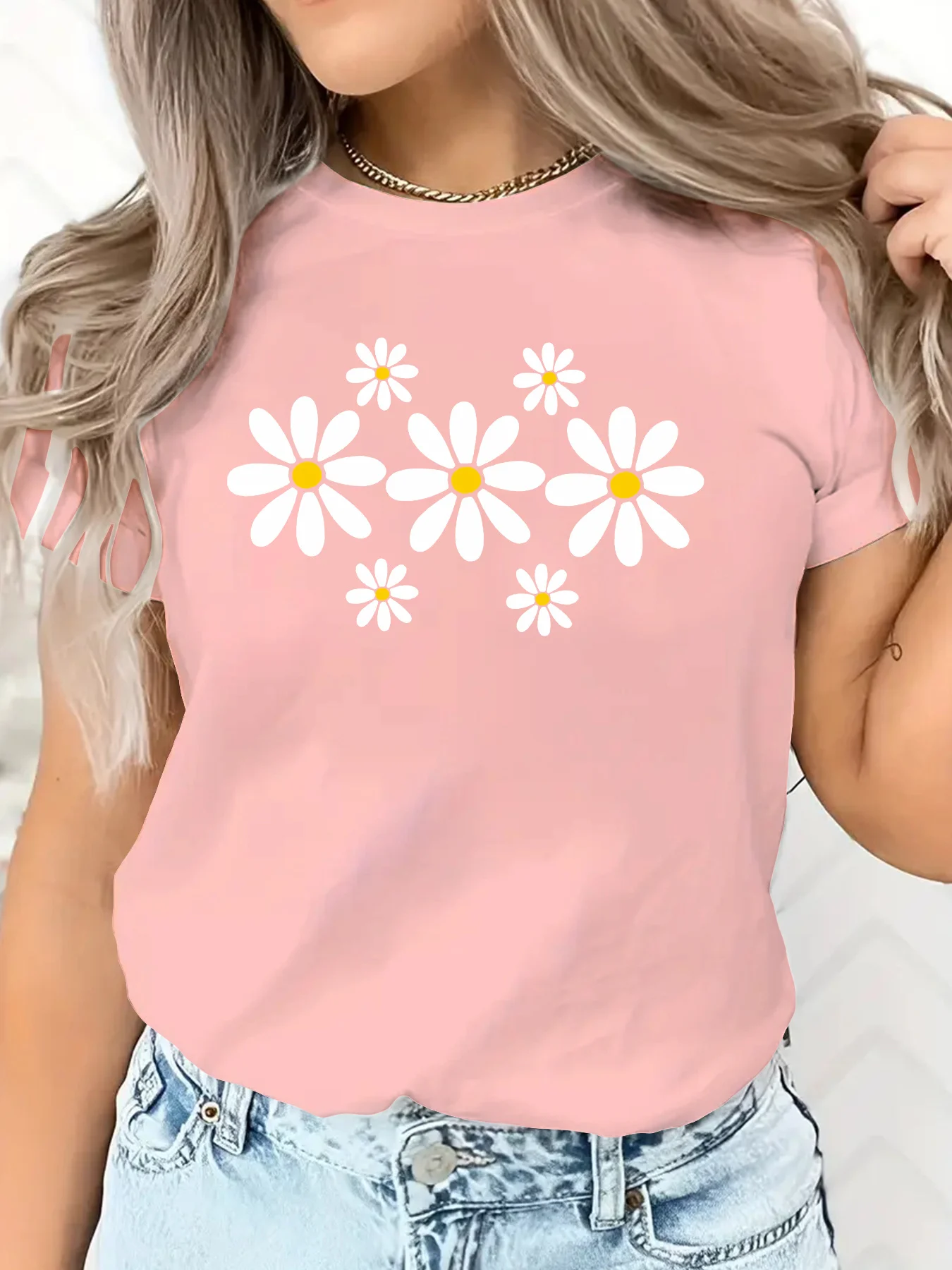 Spring And Summer Women'S Casual T-Shirt with a Small Daisy Print Fashion Harajuku Kawaii T-shirt Women's Y2K Clothing